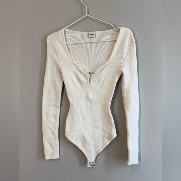 Abercrombie Long-Sleeve Hardware Detail Off White Bodysuit Size Small 1812 - Picture 3 of 8